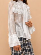 Blusa Branca com Folhos e Laço