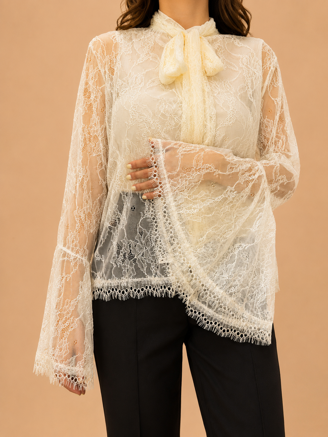 Blusa de Renda Marfim - Lumina