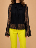 Blusa de Renda Preta com Laço - Lumina