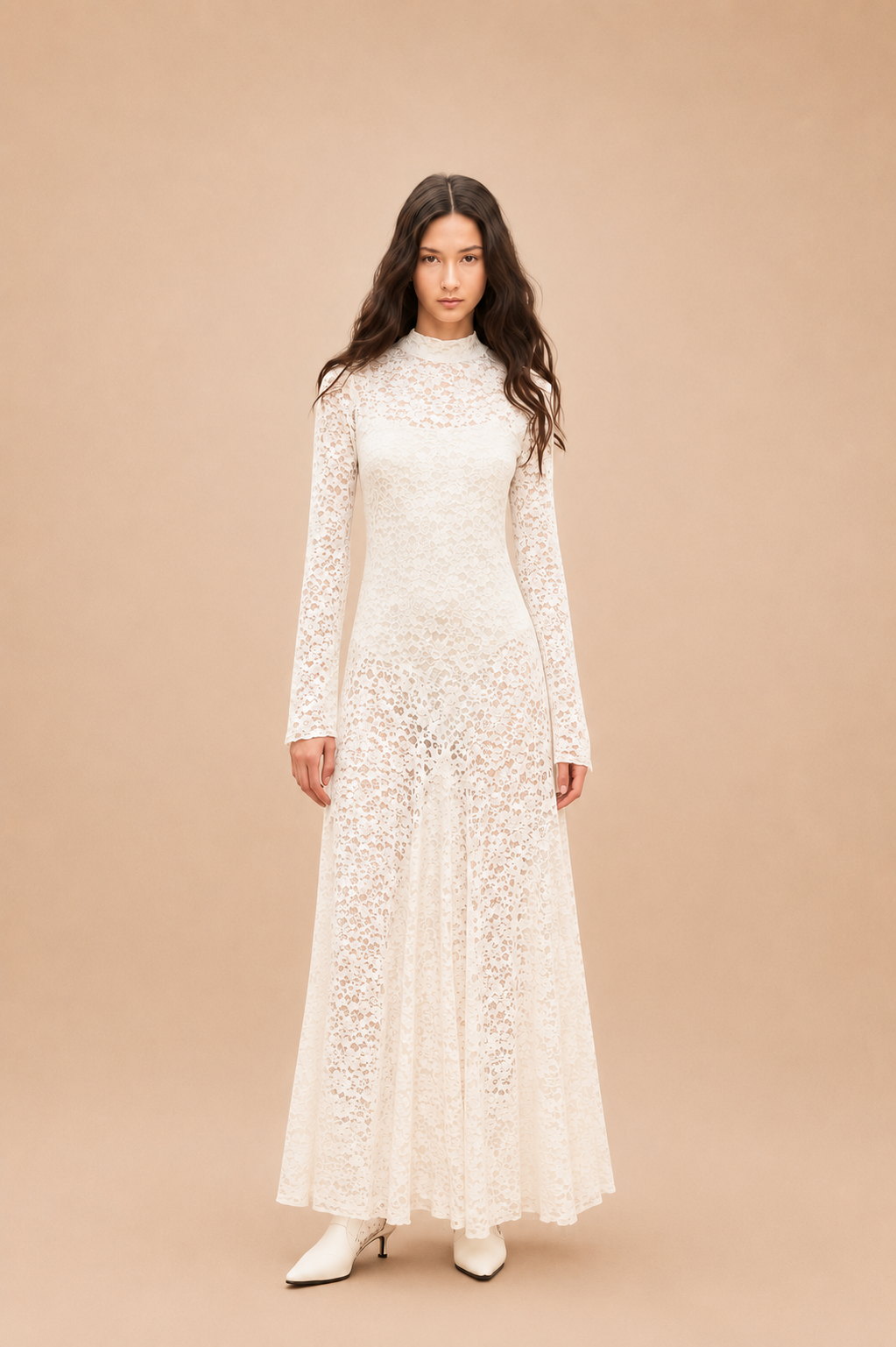 Vestido Longo de Renda Marfim com Costas Abertas- Lumina