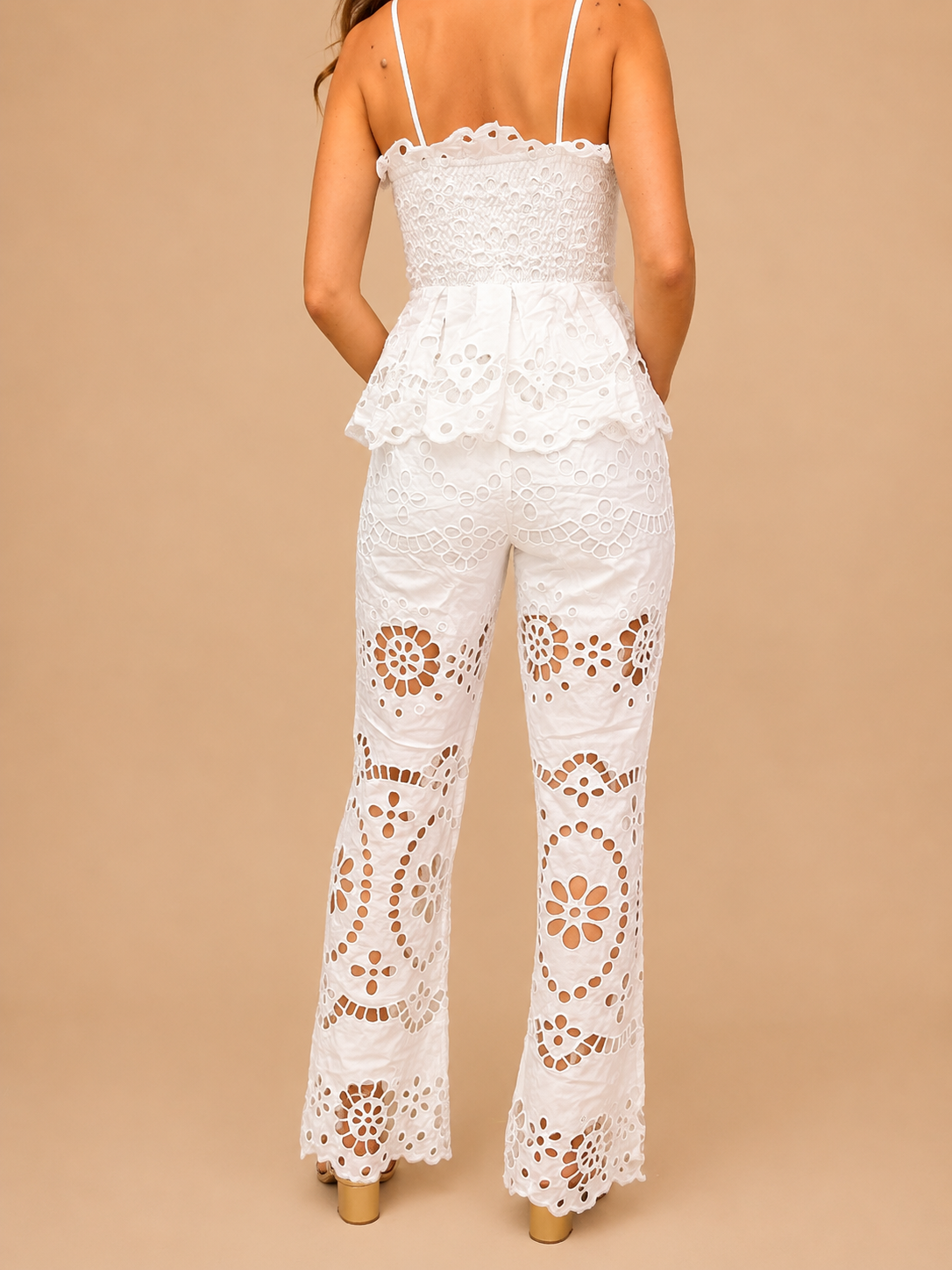 Conjunto branco bordado inglês