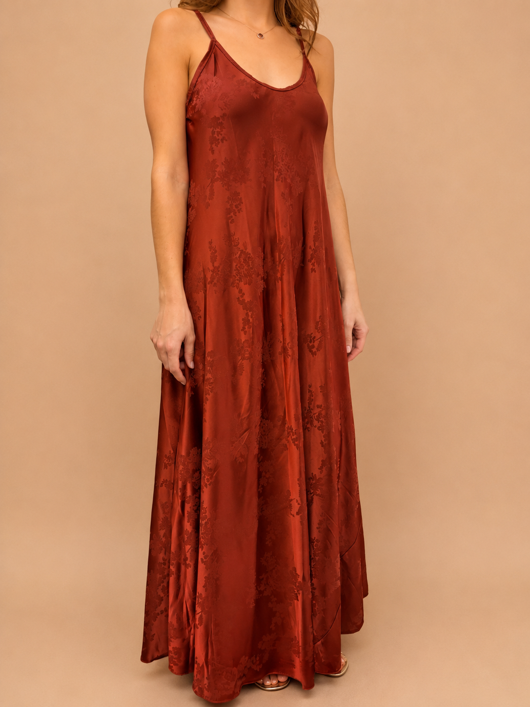 Vestido Comprido Acetinado Floral Terracota